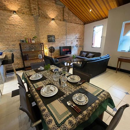 Casa De Tijolos Com Churrasqueira Vila Fechada San Paolo Esterno foto